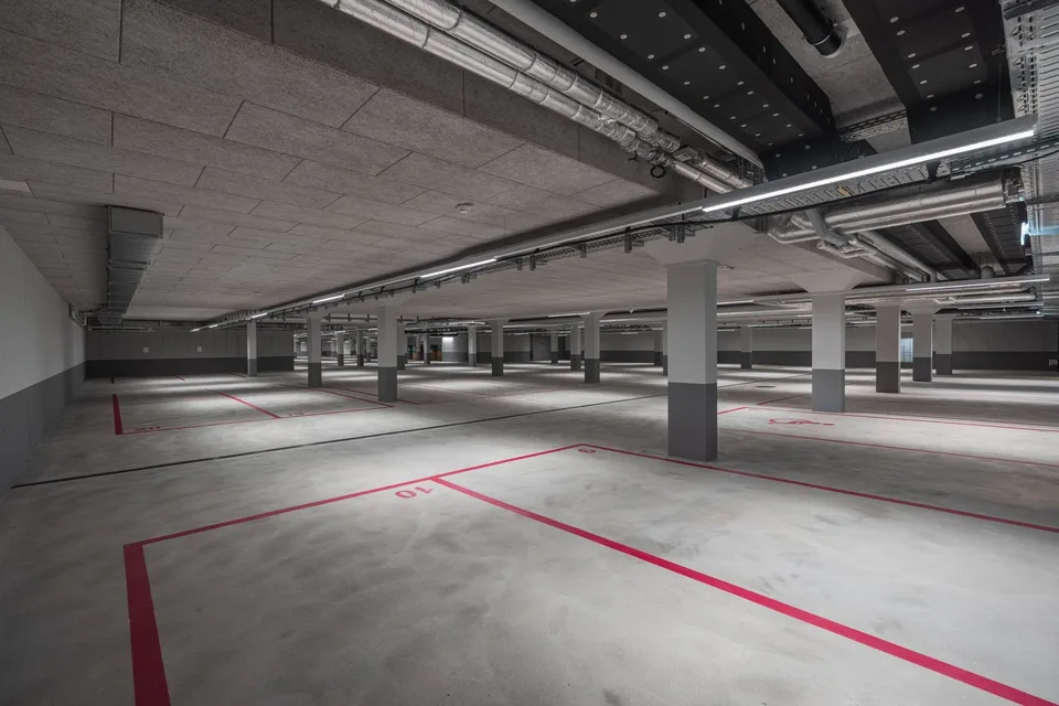 Prima locazione di spazi commerciali attraenti CAMPUS / Parcheggi disponibili – foto 10 di 10
