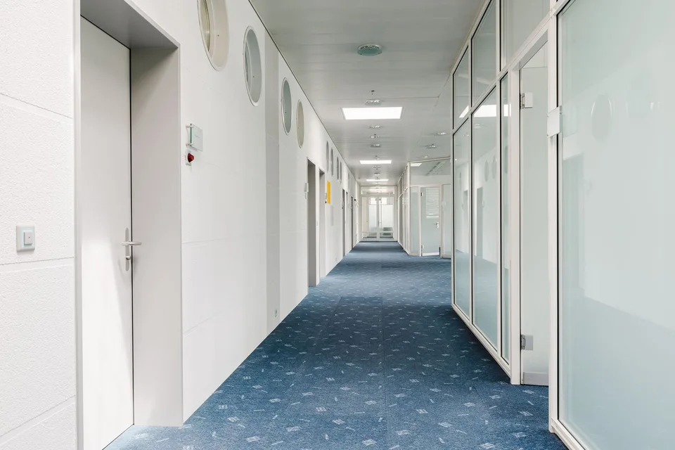 373 m² Büro in Schönbühl an der A1, rund CHF 3'575 pro Monat – Foto 10 von 17