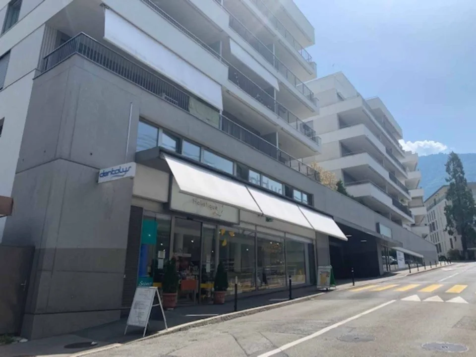 Arcade de 253m2 à louer - Av. des Planches Montreux