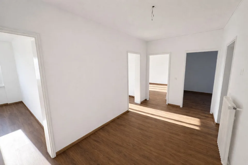 Luminoso appartamento di 4.5 locali con balcone a Morbio Inferiore – foto 6 di 11