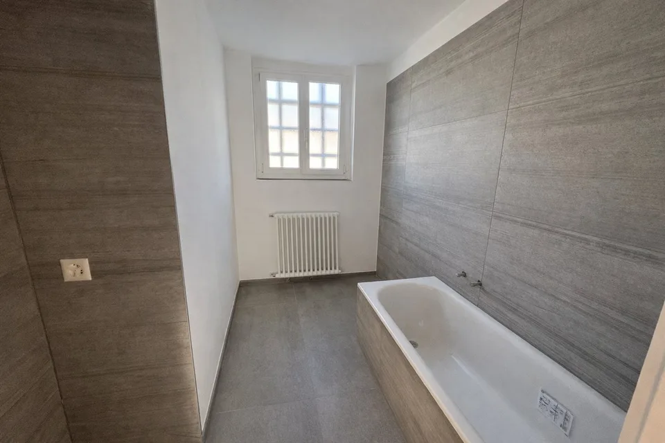 Luminoso appartamento di 4.5 locali con balcone a Morbio Inferiore – foto 10 di 11