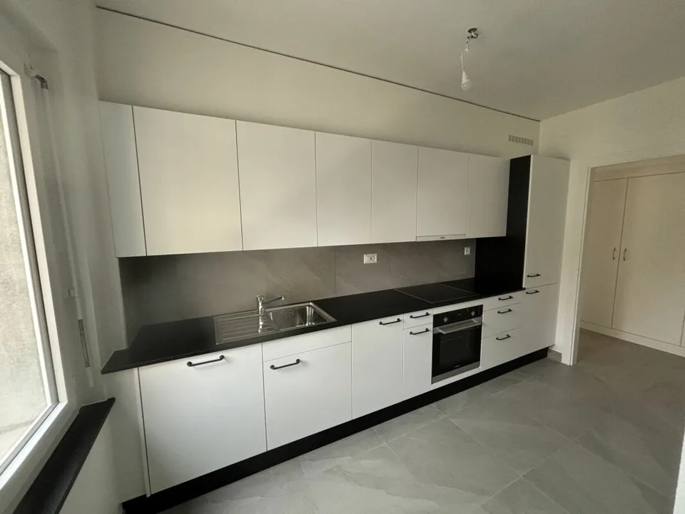 Wohnung mit 3 Zimmern, kürzlich renoviert, mit Balkon