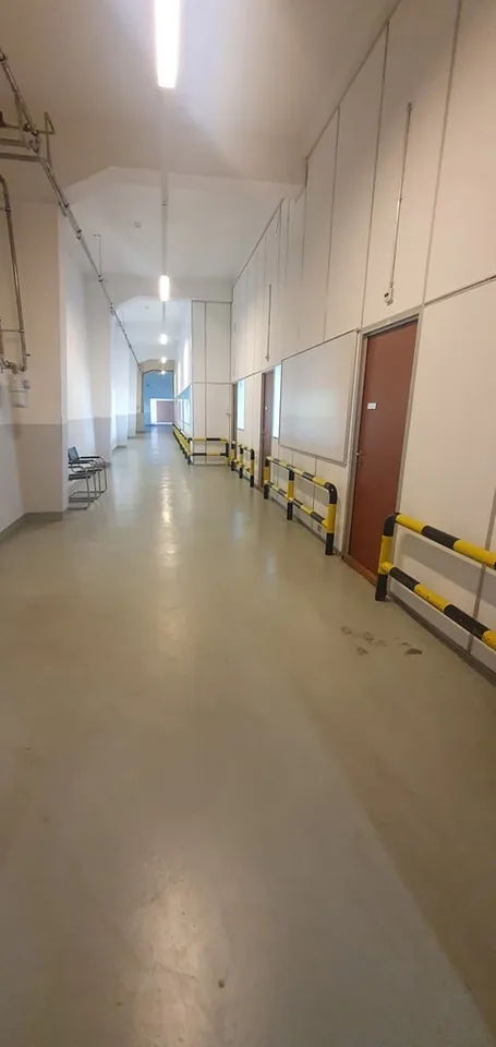 Büros von 279 m² in Penthalaz