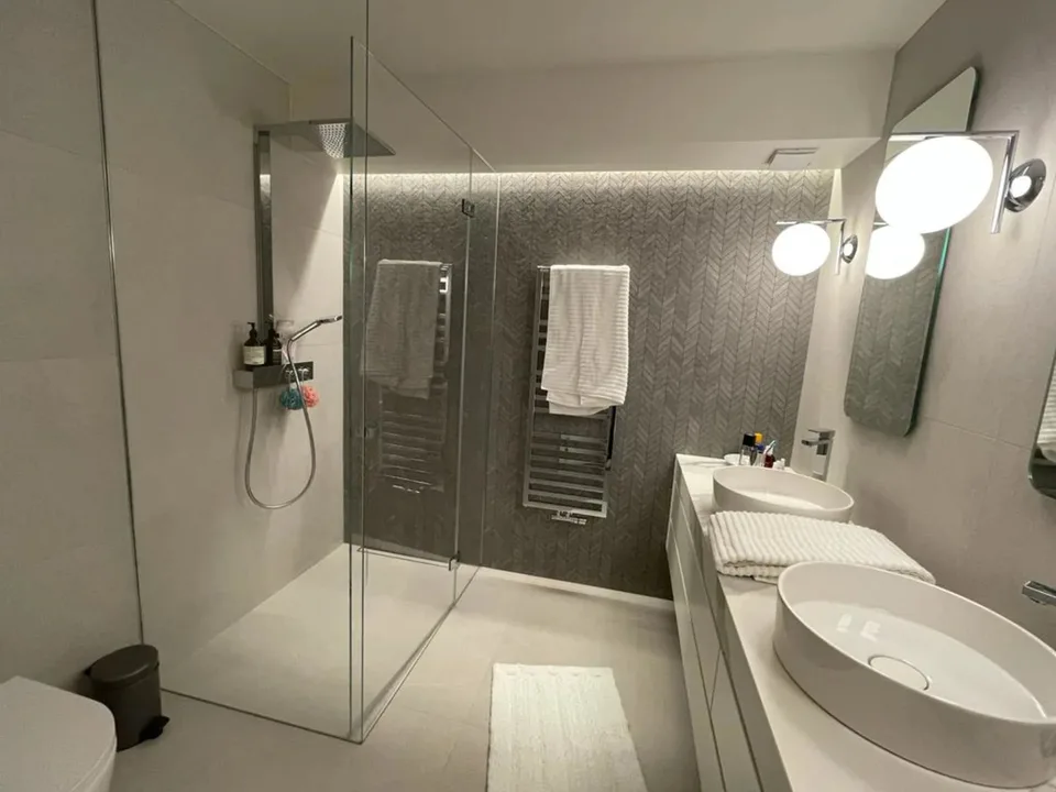 Premium 3-Bedroom, Balcony and Lake view - Parking Included – foto 15 di 35