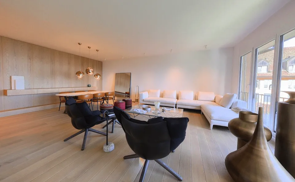 Premium 3-Bedroom, Balcony and Lake view - Parking Included
