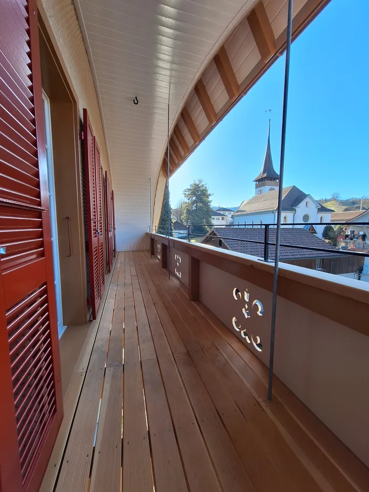 Grosse 3.5-Zimmer-Dachwohnung mit Balkon in Eriswil
