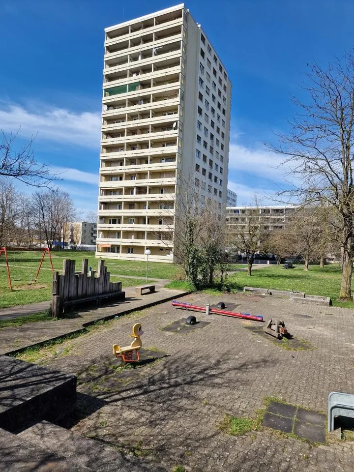 Moderne Wohnung im Längiquartier!