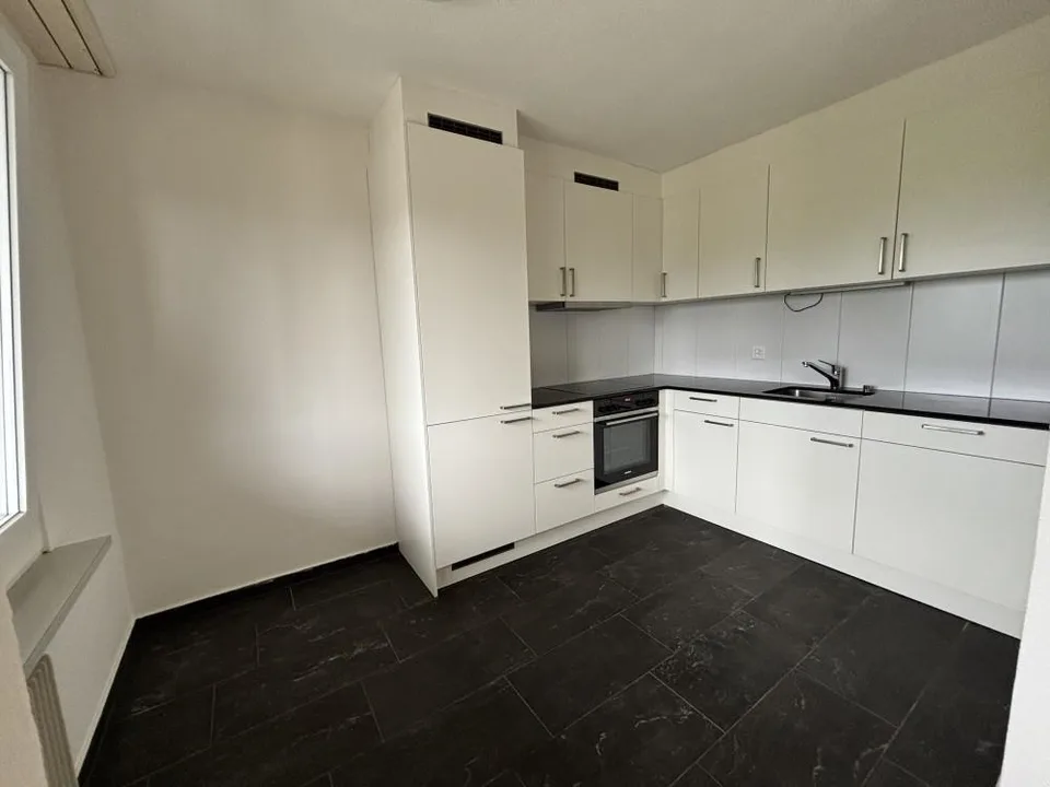 Appartamento moderno nel quartiere di Längiquartier!