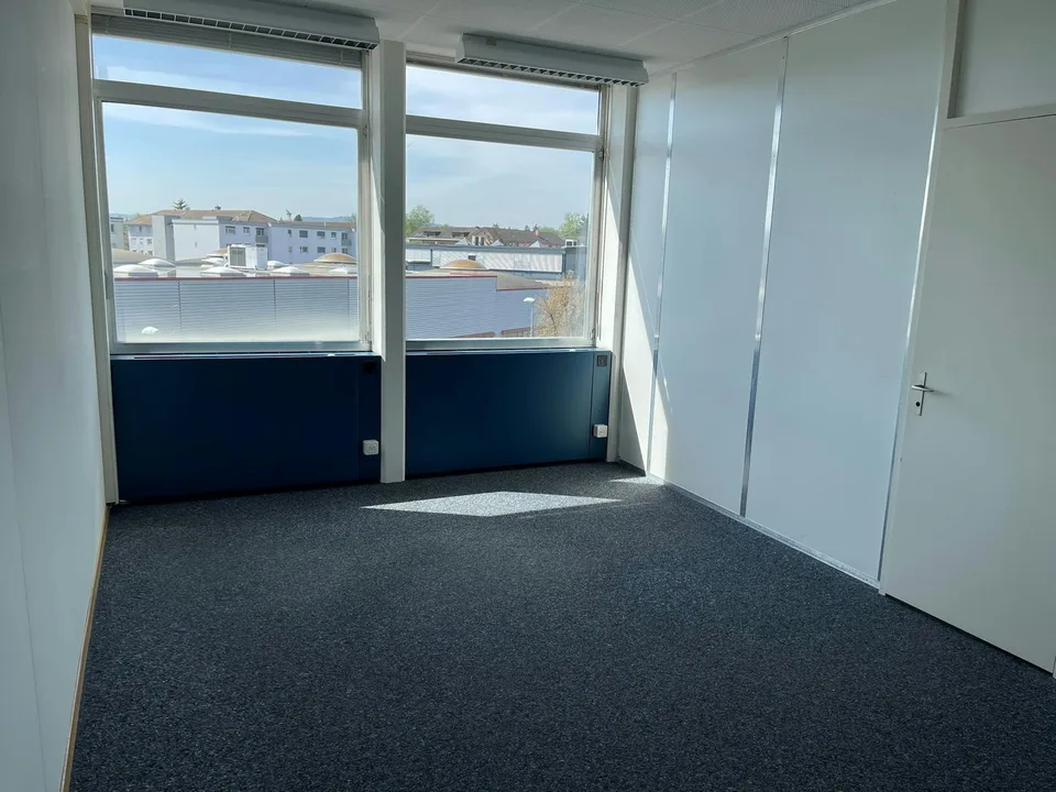 Ausgebaute Büroflächen zwischen 20m² - 127m² zu vermieten!