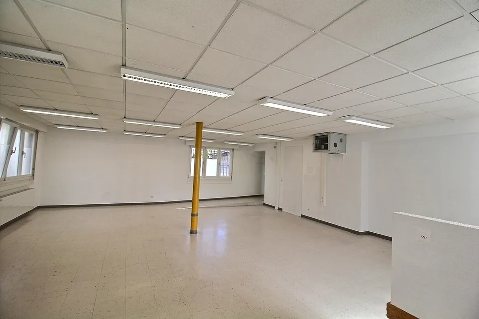 7003. Commercial / Offices in the center of Chermignon d'en Haut – photo 6 of 13