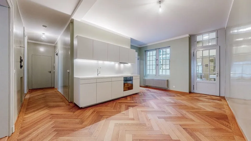 Offriamo un comfort di vita esclusivo in una delle migliori address di Berna. Godetevi un'atmosfera storica, combinata con gli ultimi standard costruttivi di alto livello.