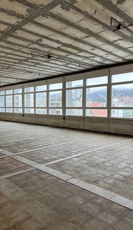A louer 5'500 m2 au centre de La Chaux-de-Fonds !