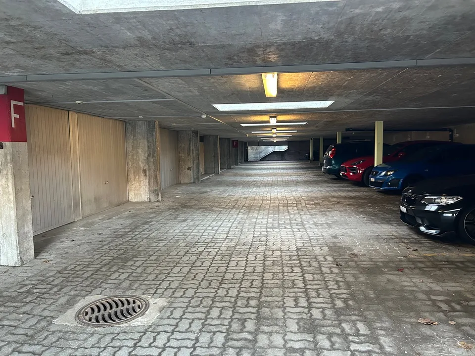 Zu vermieten 5'500 m2 im Zentrum von La Chaux-de-Fonds! – Foto 6 von 6