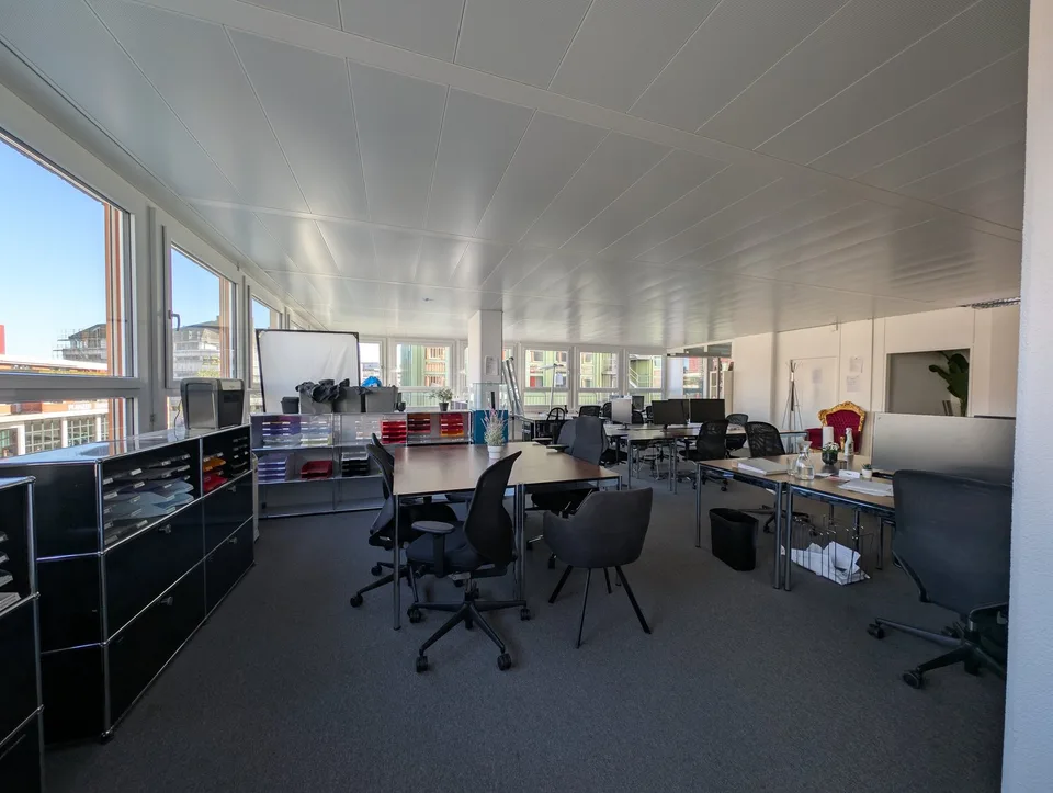 Helle und moderne Büro- und Gewerbeflächen