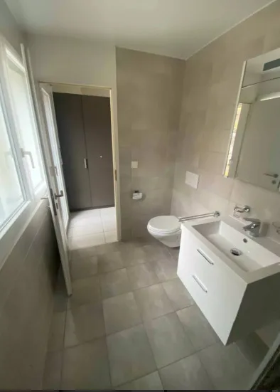 Wohnung mit 3.5 Zimmern, Balkon und Aufzug