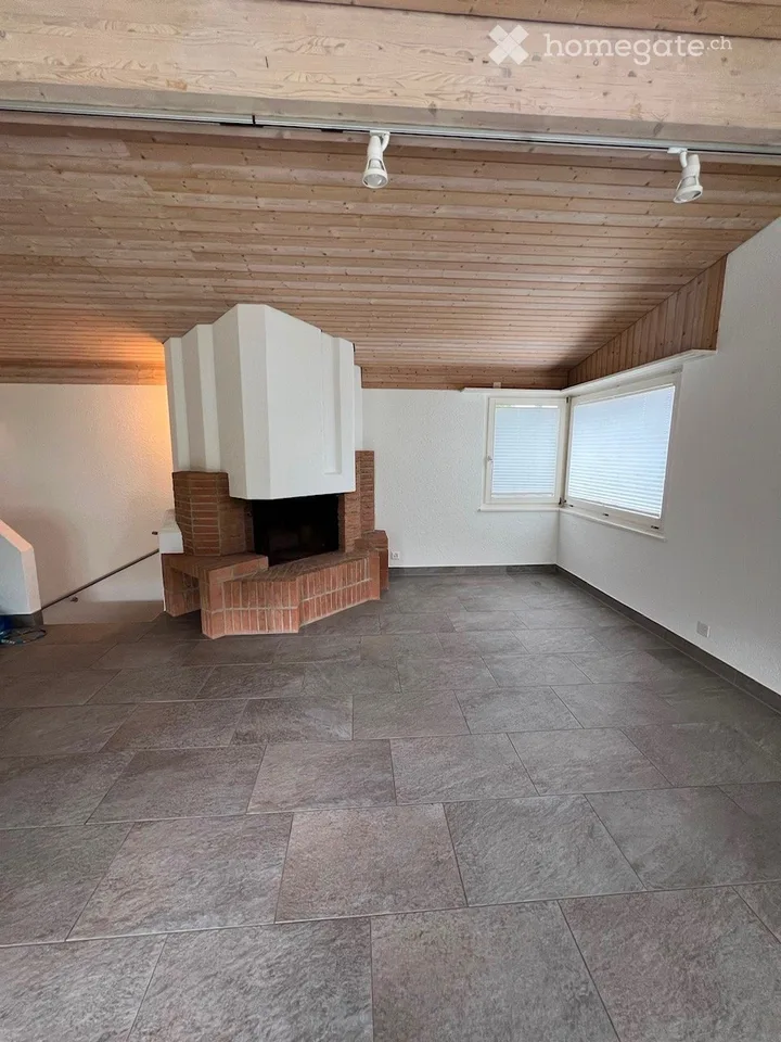 Charmante 3.5-Zimmer-Wohnung mit grosser Terrasse in Fällanden
