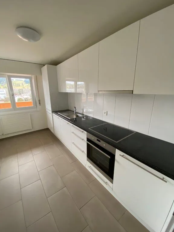 Charmant appartement de 2.5 pièces avec balcon à La Chaux-de-Fonds