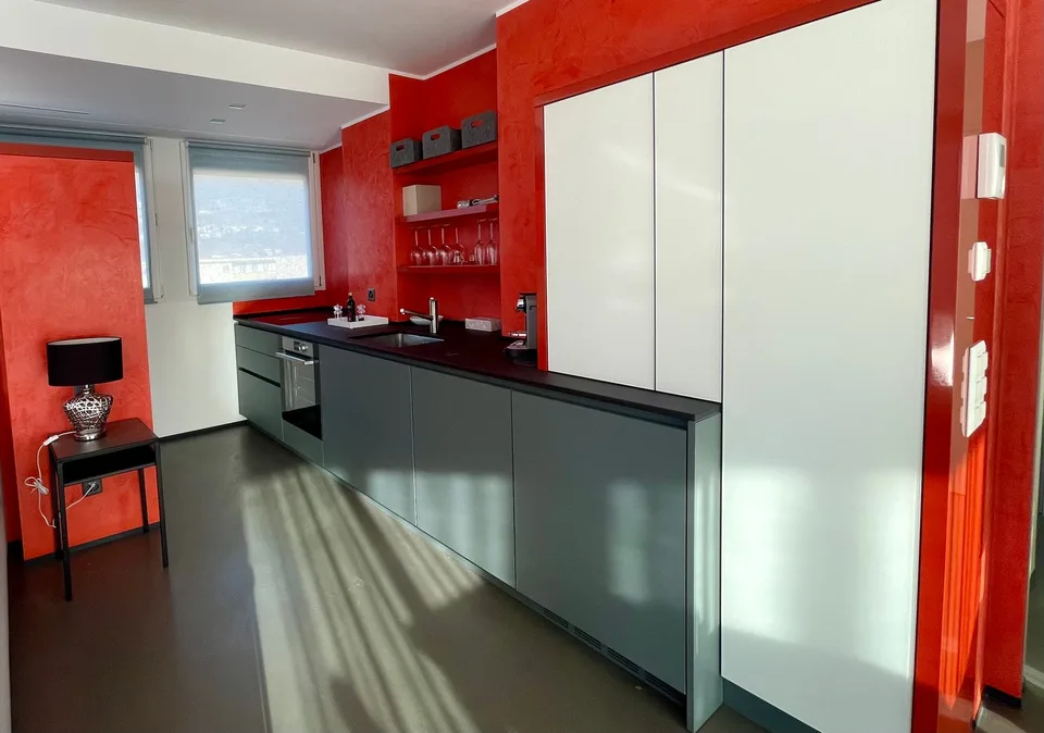 Appartement attique moderne à Chiasso