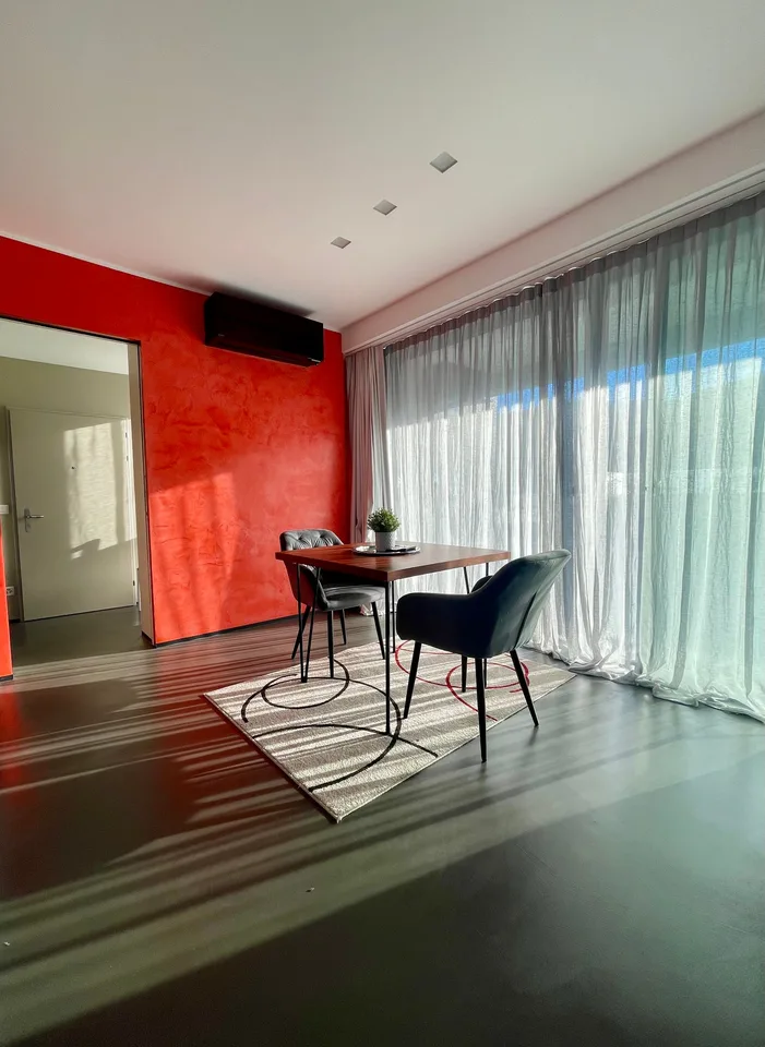 Appartement attique moderne à Chiasso