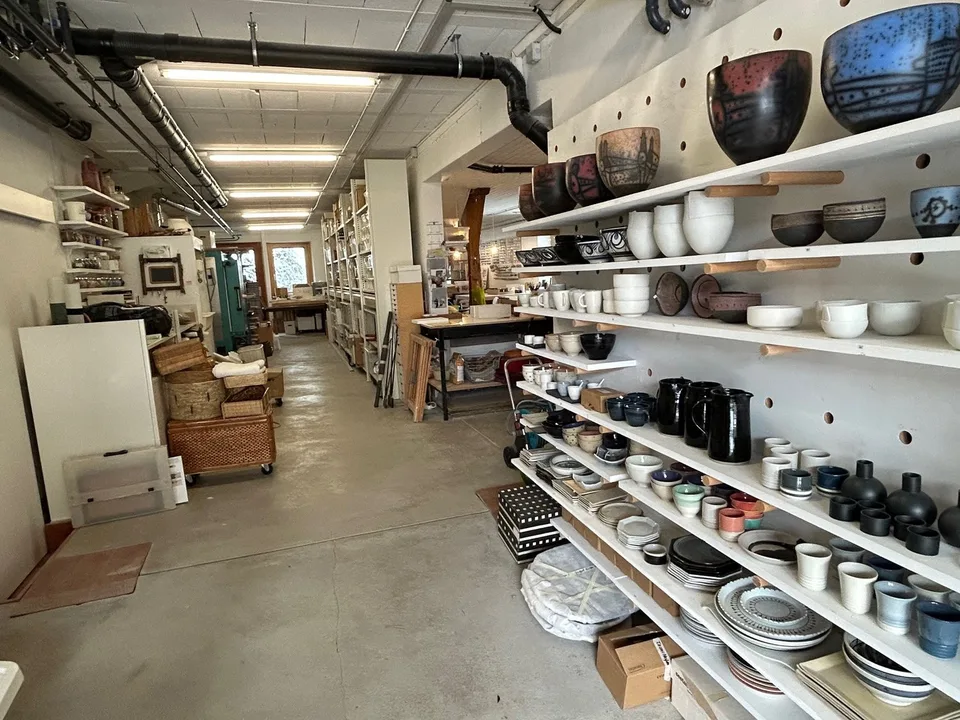Lokales Atelier (derzeit Keramikatelier)