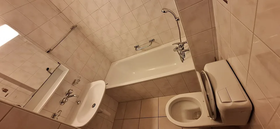 Charmantes Studio im 4. Stock mit Aufzug in Delémont – Foto 9 von 15