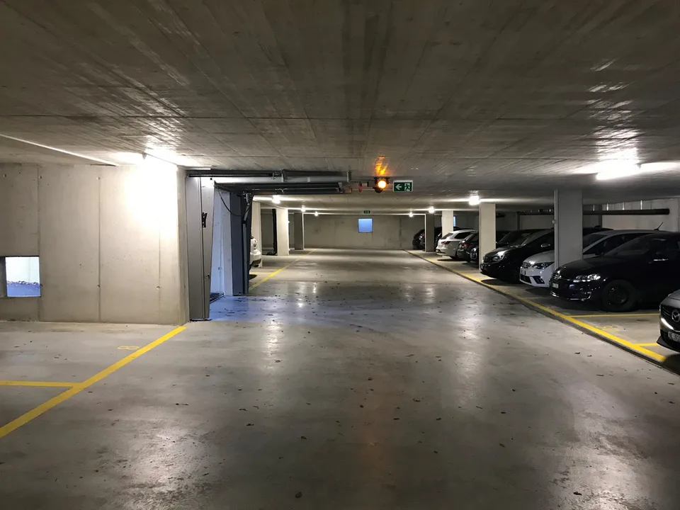 Posto auto interno numero 36