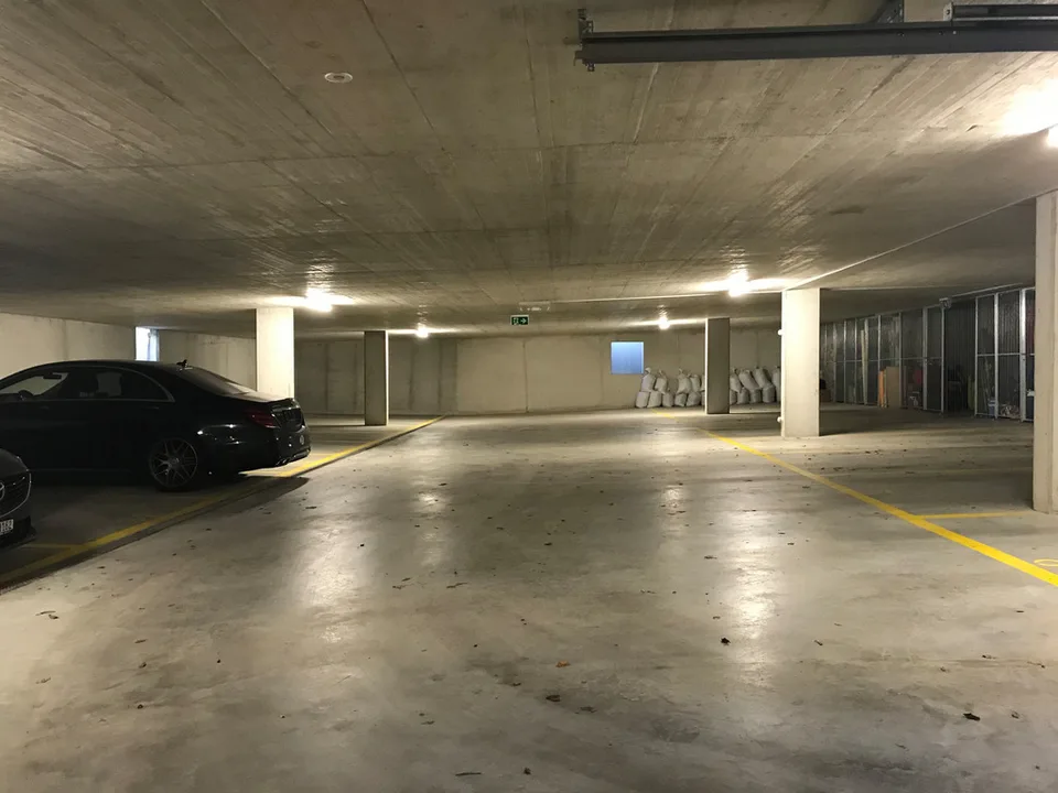 Posto auto interno numero 36