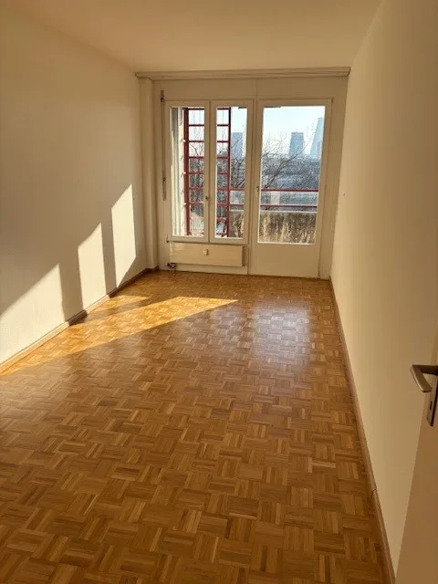 4,5-Zimmerwohnung, 95.6 m2, 4.OG, am Rheinufer /befristet bis 30.11.26