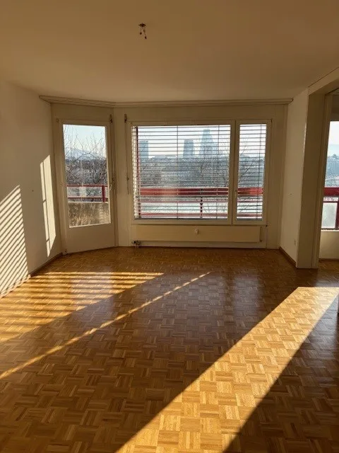 4,5-Zimmerwohnung, 95.6 m2, 4.OG, am Rheinufer /befristet bis 30.11.26