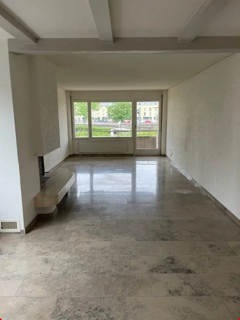 Ampio, luminoso appartamento 4.5 locali in posizione molto centrale 108 m2
