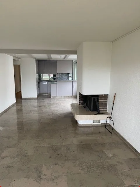 Grosszügige, helle 4.5 Zimmerwohnung an sehr zentraler Lage 108 m2