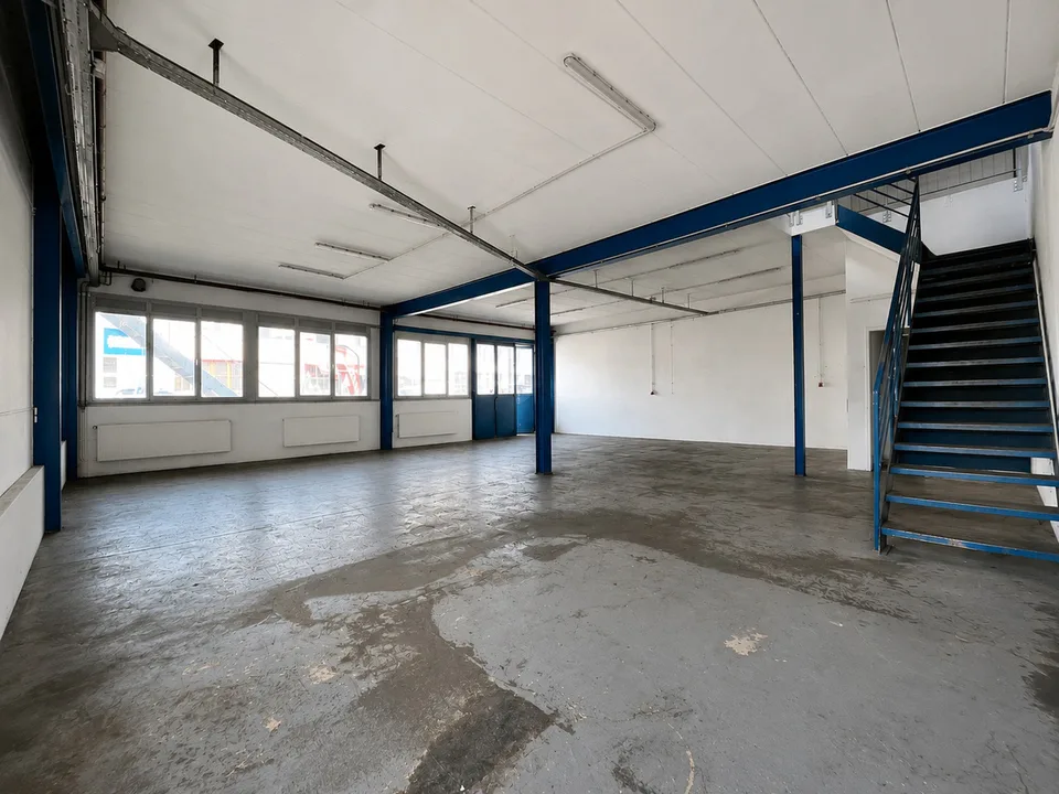 285m2 workshop for rent - Forel - Central location – photo 7 of 8
