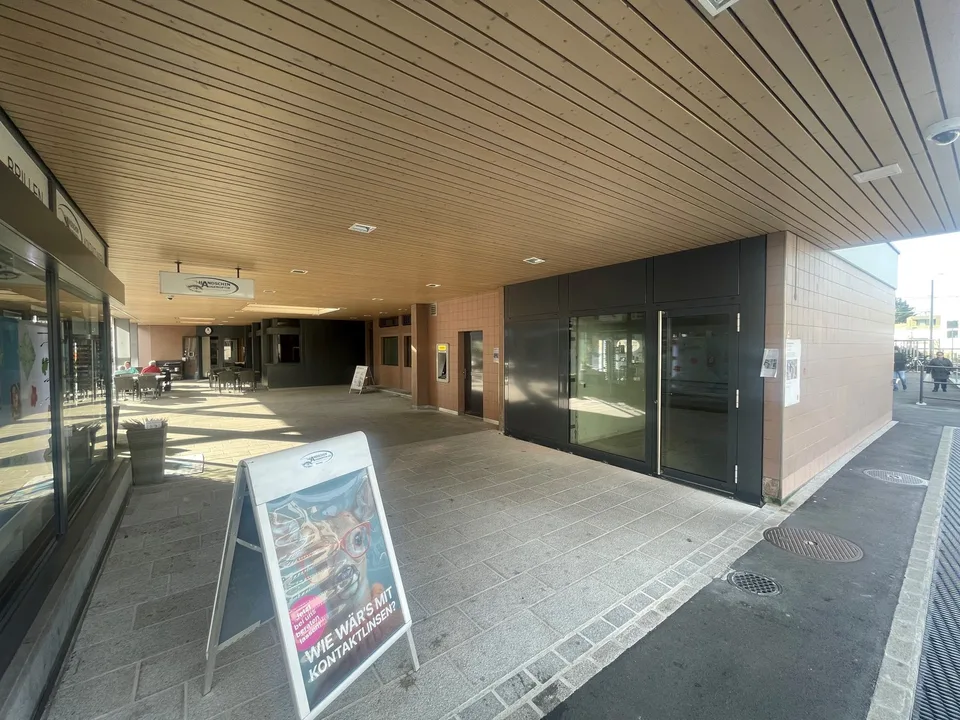 Spazio commerciale attraente in posizione privilegiata a Therwil