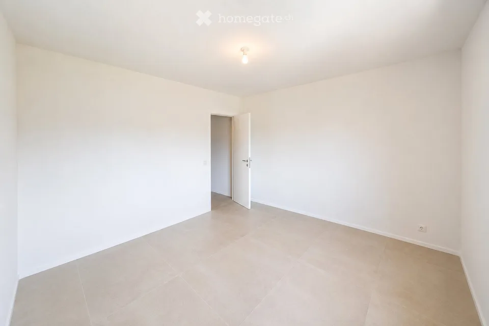 Appartement à louer de 4,5 pièces, 130 m², avec jardin privé et vue lac spectaculaire à Massagno