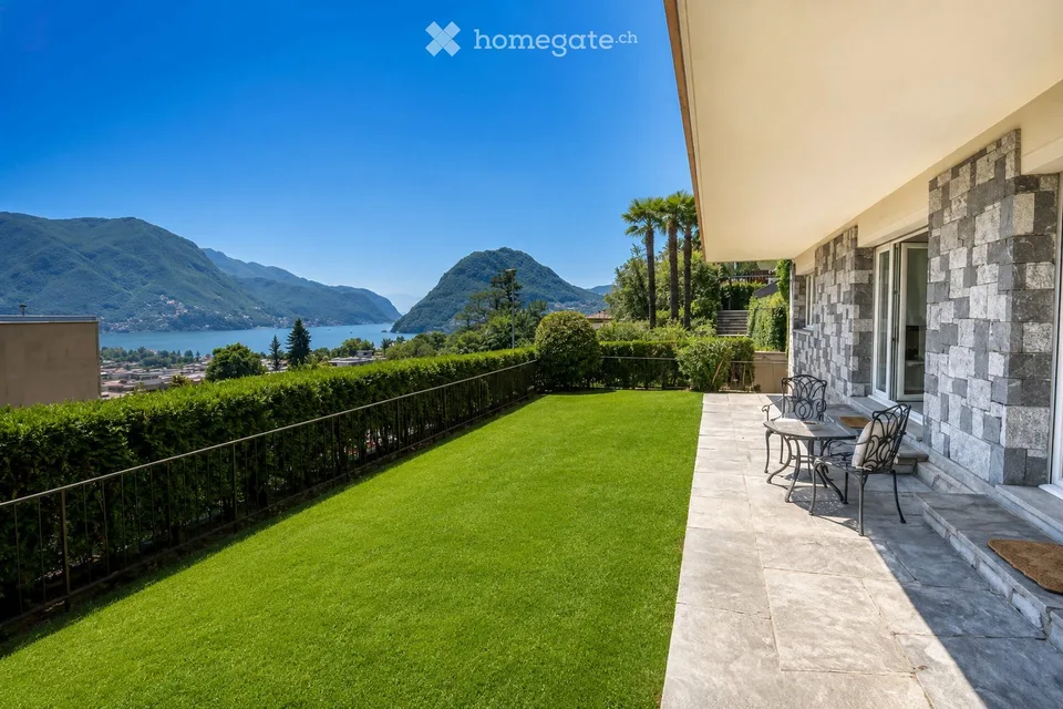Appartement à louer de 4.5 pièces avec jardin privé et vue lac spectaculaire à Massagno