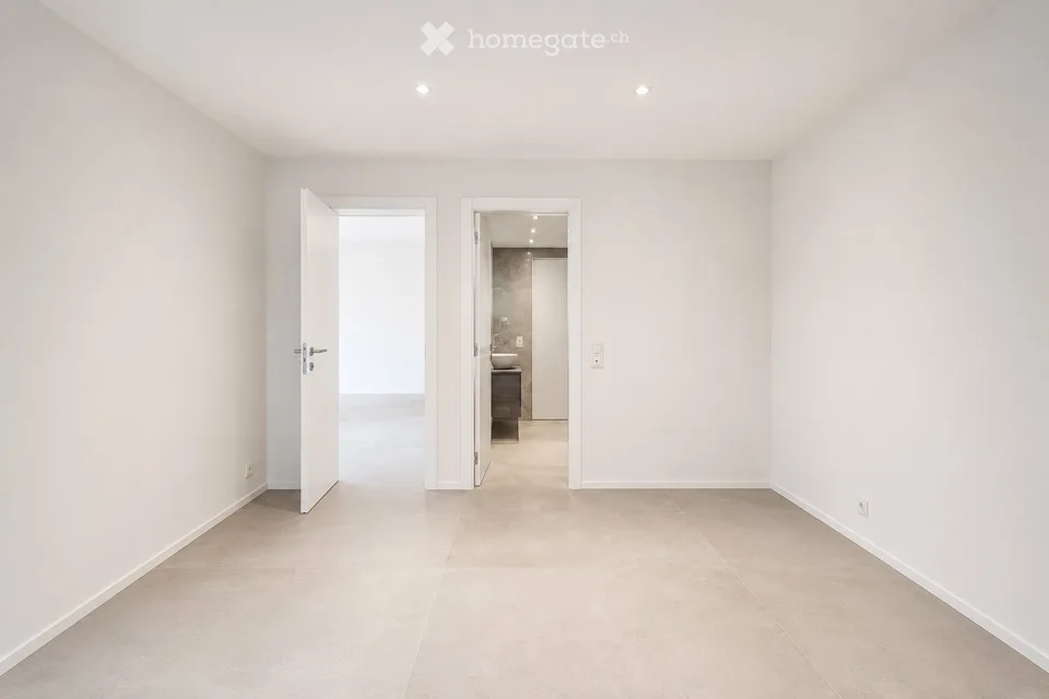 Appartement à louer de 4,5 pièces, 130 m², avec jardin privé et vue lac spectaculaire à Massagno