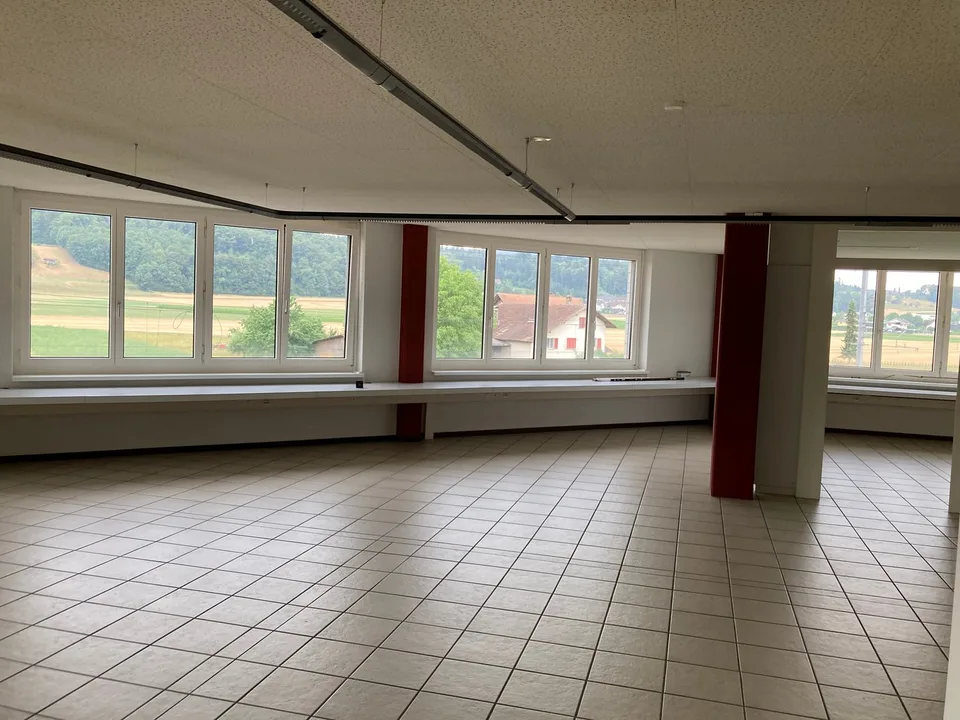 Gewerbe- & Atelierräume zur Miete am Heckenweg 29 in Aarberg – Foto 18 von 28