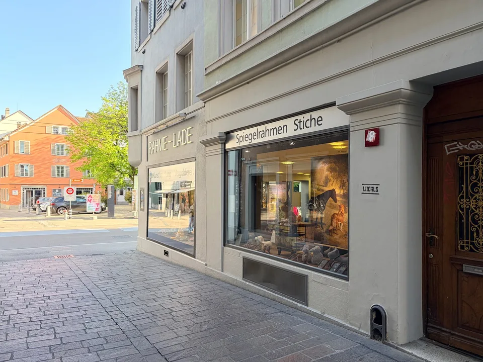 Negozio al dettaglio attraente in posizione pedonale di prima scelta nella città vecchia di Winterthur