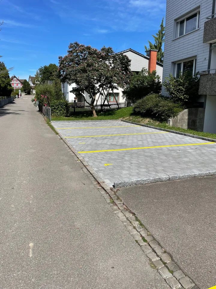 mehrere freie Abstellplätze