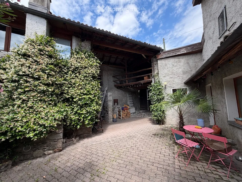Appartement duplex romantique dans le noyau, avec usage de cour