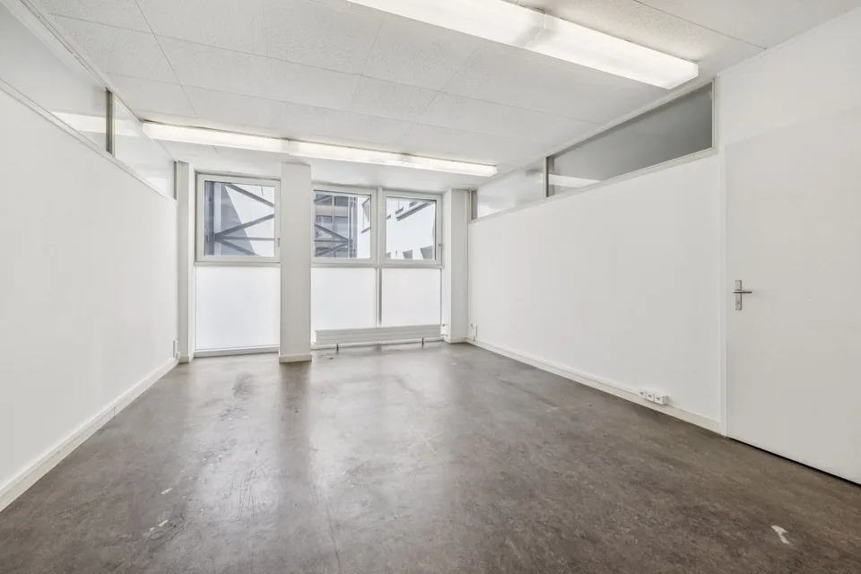 Cabinet ou espace de bureau entre Bankverein et Aeschenplatz