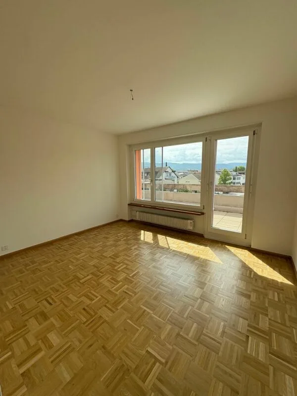 Dachterrassenwohnung mitten in Reinach mit Cheminée – Foto 10 von 12