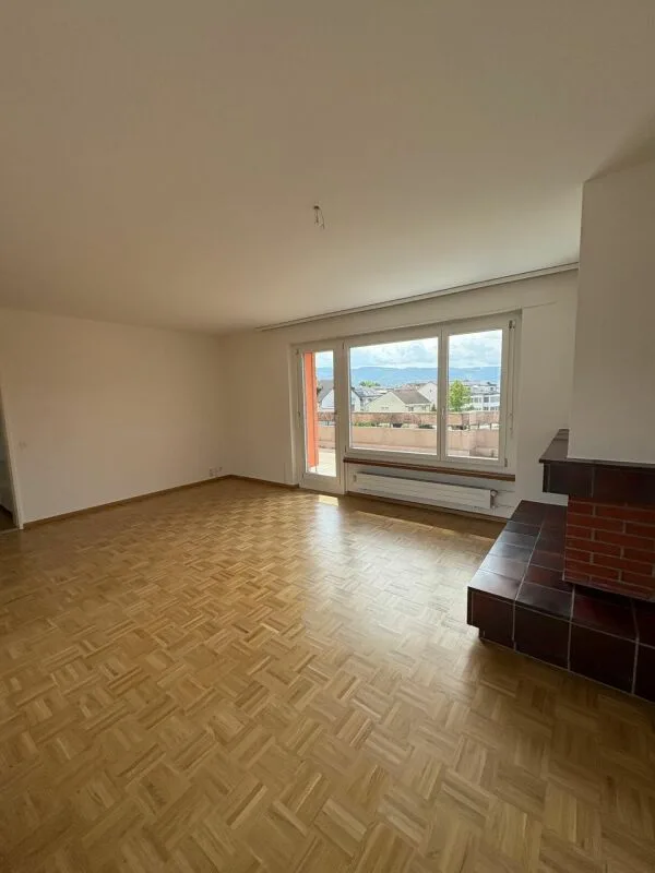 Dachterrassenwohnung mitten in Reinach mit Cheminée – Foto 6 von 12