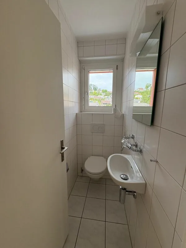 Dachterrassenwohnung mitten in Reinach mit Cheminée – Foto 9 von 12