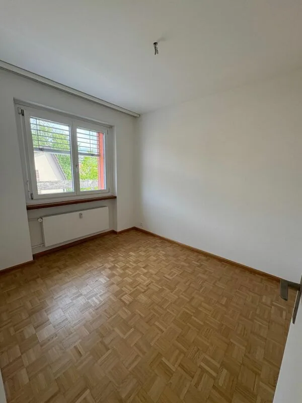 Dachterrassenwohnung mitten in Reinach mit Cheminée – Foto 11 von 12