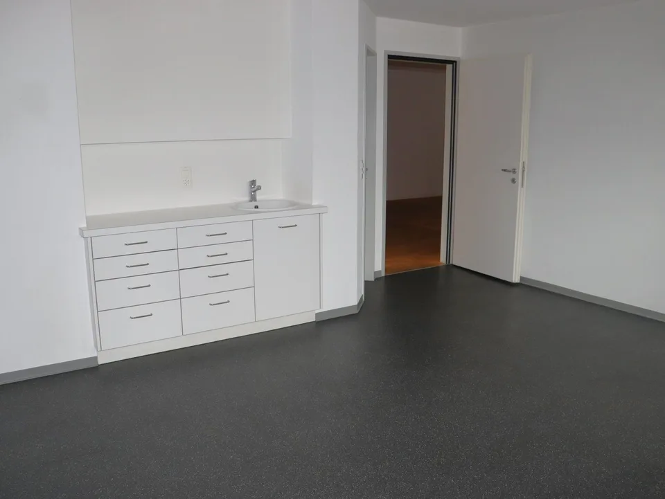 Espaces de bureau/pratique/commerce intéressants dans un excellent emplacement piéton – photo 7 sur 10