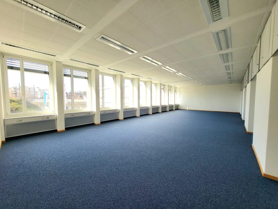 Modern office space in the center of Rüti – photo 12 of 19