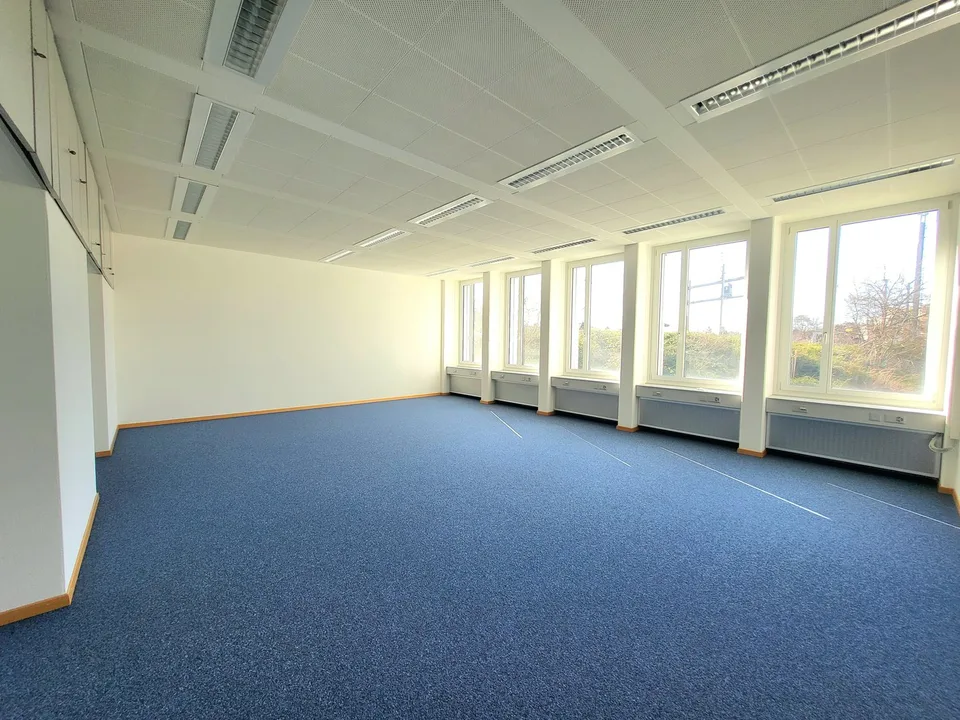 Modern office space in the center of Rüti – photo 10 of 19