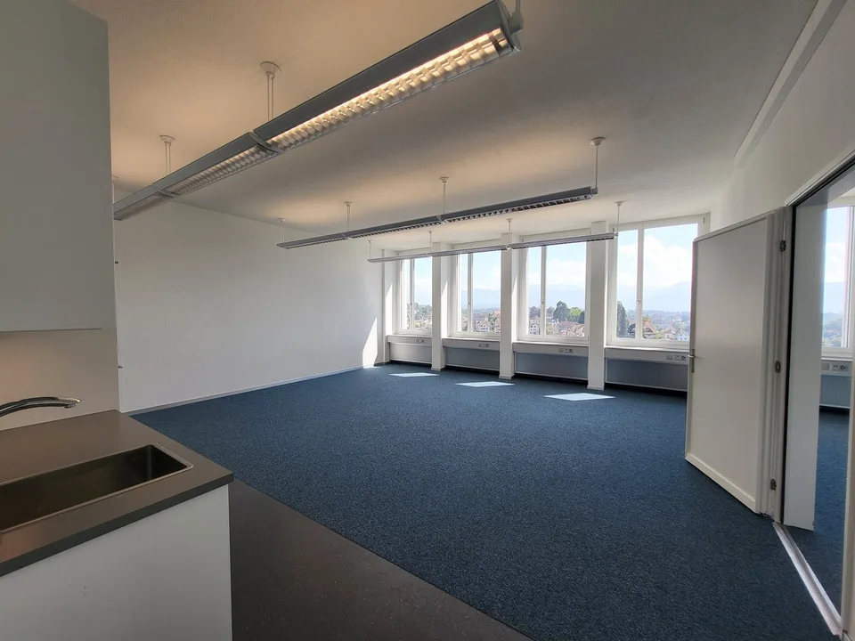 Modern office space in the center of Rüti – photo 7 of 19