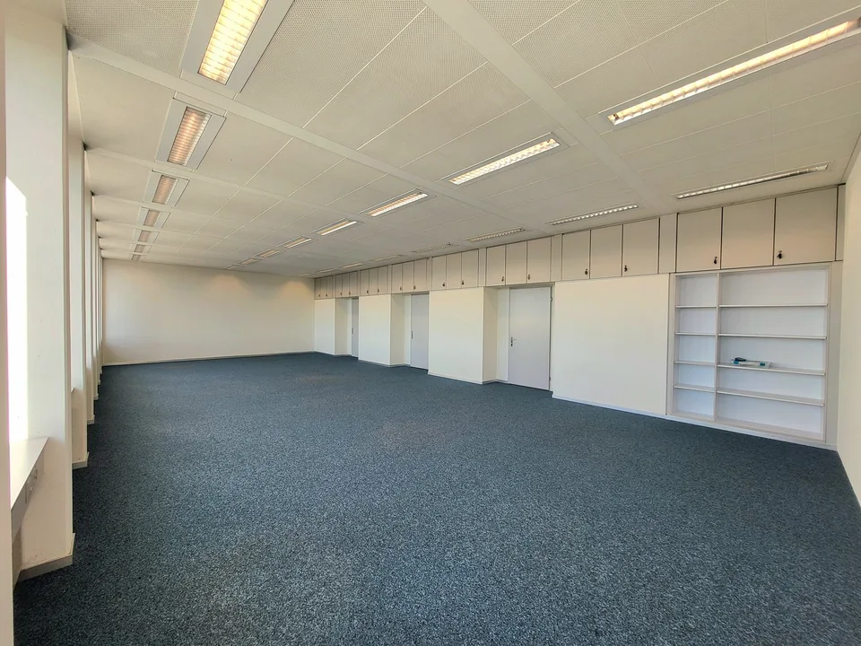 Modern office space in the center of Rüti – photo 9 of 19
